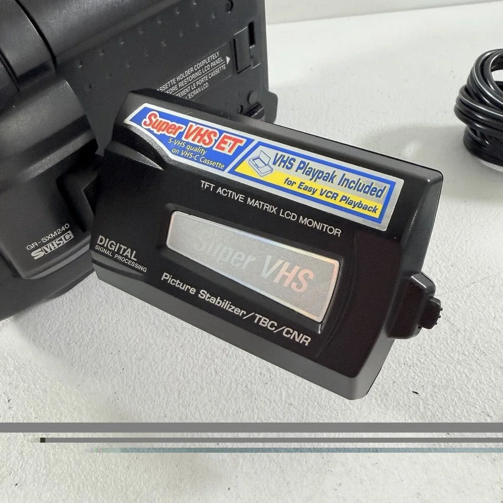 JVC GR-SXM240U Compact VHS-C SVHS-C Super VHS Camcorder W/ Extras FOR PARTS READ